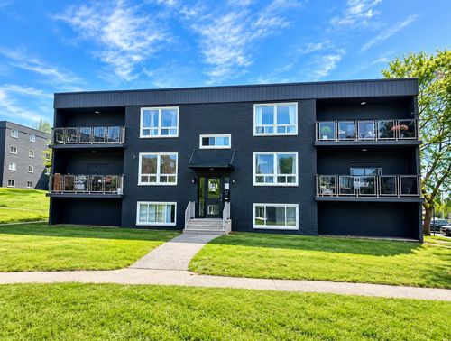 303-94 Ch Eardley, Gatineau, QC, J9H4K2 | Card Image