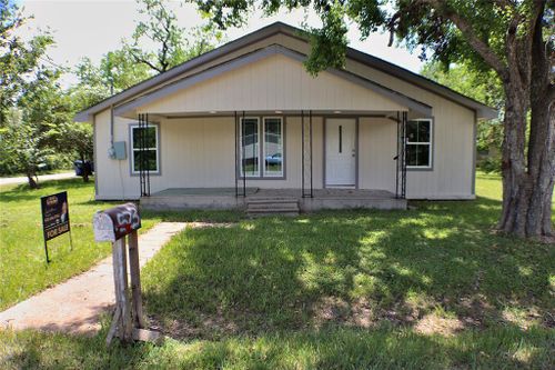 523 E Davitt Street, Eagle Lake, TX, 77434 | Card Image