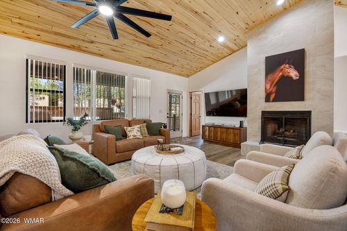 2740 W Maple Ln, Show Low, AZ, 85901-3197 | Card Image