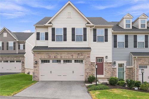 3001 Kapalua Ln, Jeannette, PA, 15644-4804 | Card Image