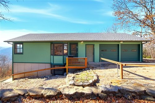 70 Pleasant Ridge Dr, Holiday Island, AR, 72631-4724 | Card Image