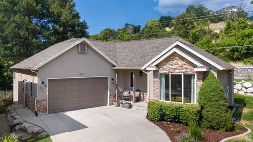 8427 S Lantern Hill Ct, Cottonwood Heights, UT, 84093 | Card Image