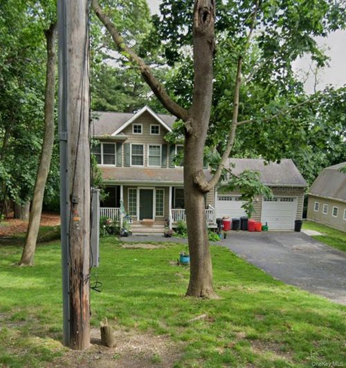 upper-2 Bridle Path, Smithtown, NY, 11787 | Card Image