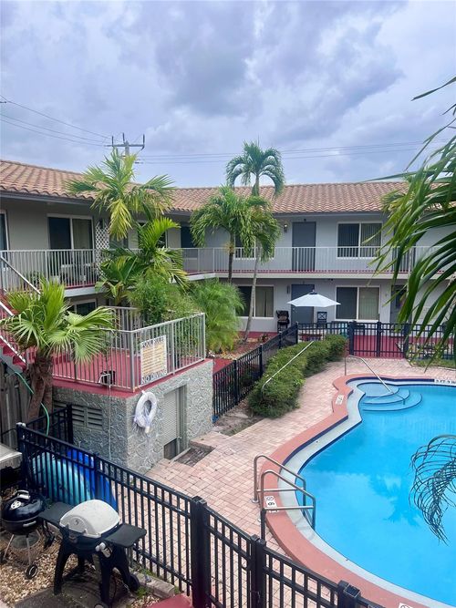 apt-7-915 Se 22nd Ave, Pompano Beach, FL, 33062-7003 | Card Image