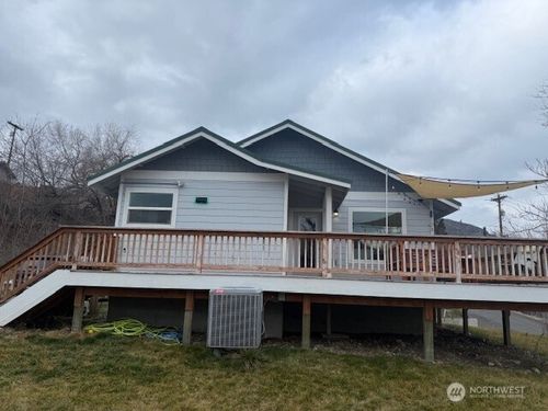 1822 Juniper St, Oroville, WA, 98844-9249 | Card Image