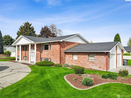 1665 E Fern St, Othello, WA, 99344-1553 | Card Image