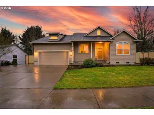 213 Sw Blue Heron Ct, Mcminnville, OR, 97128-5588 | Card Image