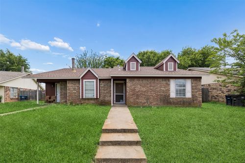 7525 & 7527 Tiffany Meadows Lane, Fort Worth, TX, 76140 | Card Image