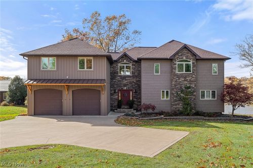 945 Pike Drive, Mansfield, OH, 44903 | Card Image