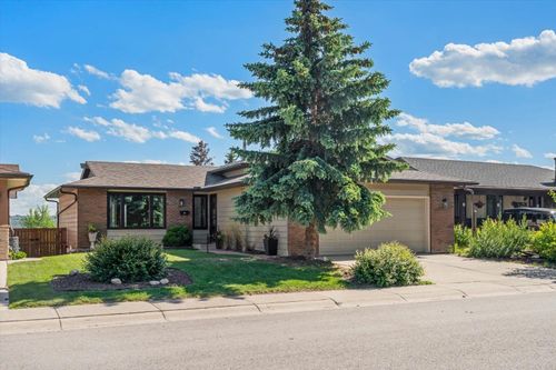 7715 67 Ave Nw, Calgary, AB, T3B4P2 | Card Image