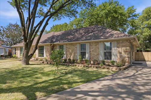5709 Silver Lake Cir, Waco, TX, 76710-2857 | Card Image