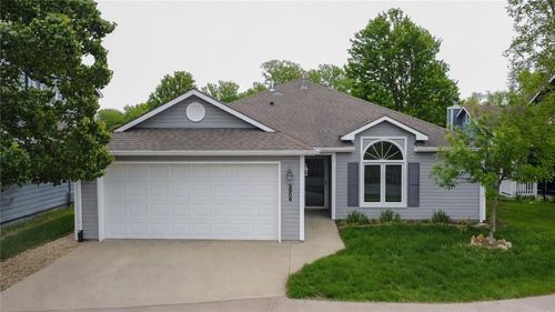 2908 Meadow Dr, Lawrence, KS, 66047-3244 | Card Image