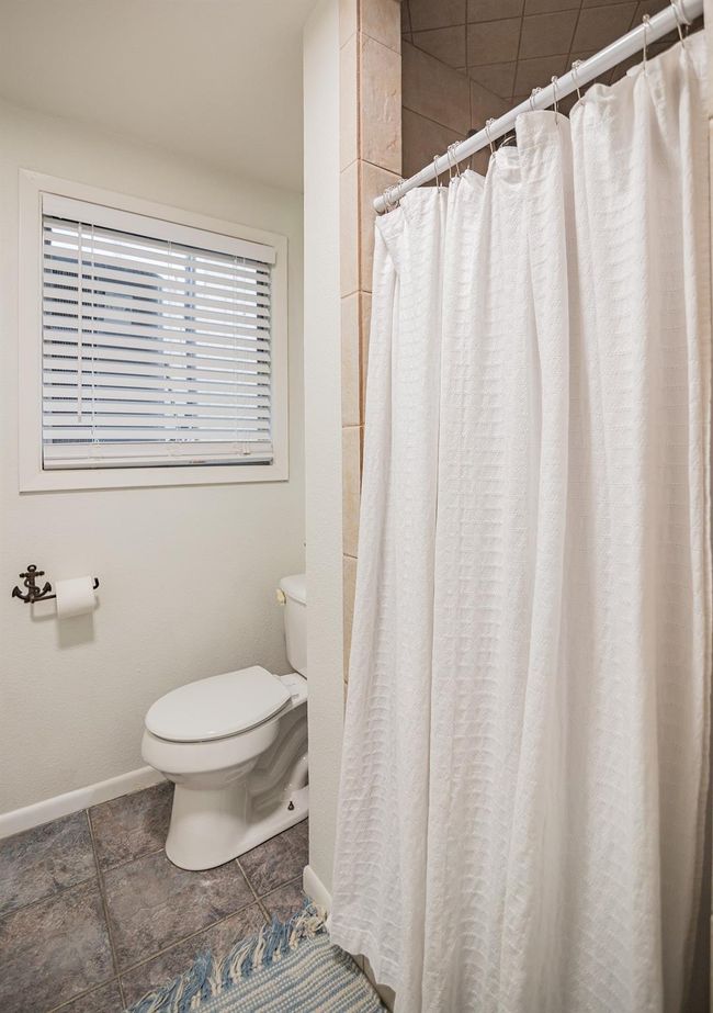 403 Olive St, House other with 3 bedrooms, 3 bathrooms and null parking in Port O Connor TX | Image 22