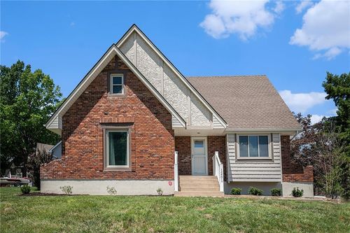 1201 Nw Burr Oak Ct, Blue Springs, MO, 64015-1574 | Card Image