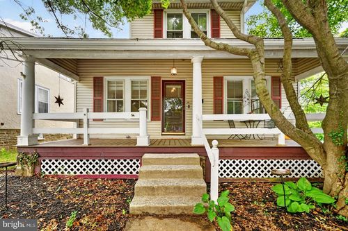 144 Jackson Ave, WEST GROVE, PA, 19390-1102 | Card Image