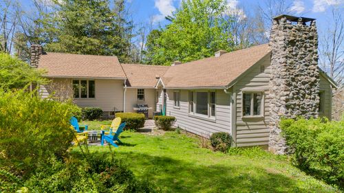 67 Obtuse Hill Rd, Brookfield, CT, 06804-3127 | Card Image