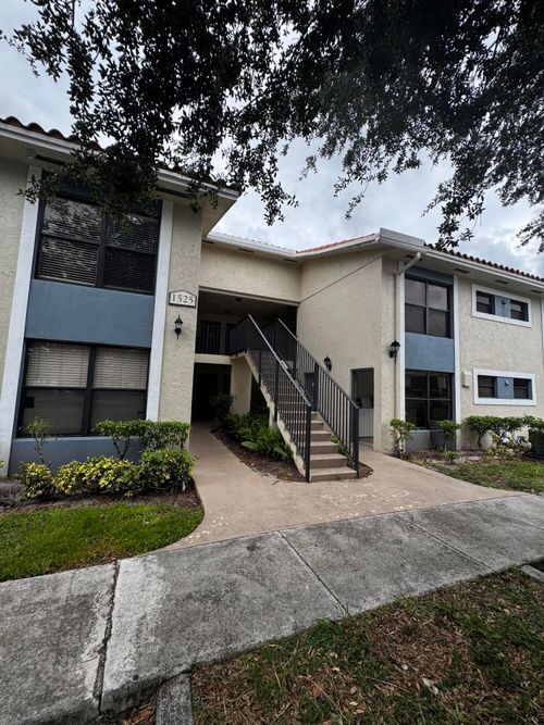 c-1525 Lake Crystal Dr, West Palm Beach, FL, 33411-2061 | Card Image