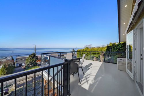 15245 Victoria Avenue, House other with 2 bedrooms, 2 bathrooms and 5 parking in White Rock BC | Card Image