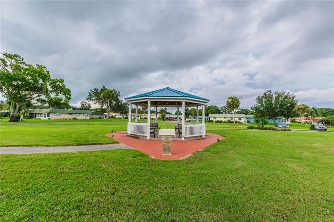 76 - 2032 Inverness Greens Dr, Condo with 2 bedrooms, 2 bathrooms and null parking in SUN CITY CENTER FL | Image 44