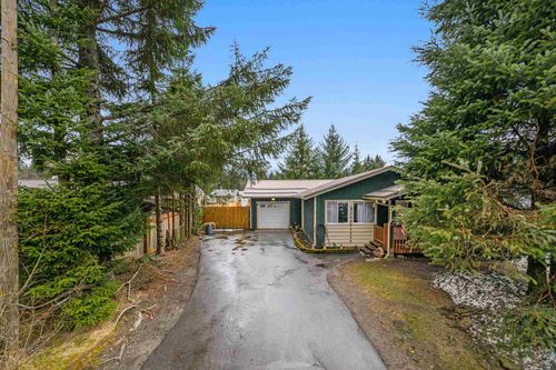 9026 Gee St, Juneau, AK, 99801-8822 | Card Image