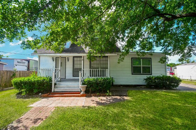 2636 Lone Oak Rd, House other with 3 bedrooms, 2 bathrooms and null parking in Houston TX | Image 6