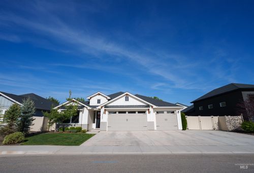 4580 N Bryce Canyon Ave, Meridian, ID, 83646-7143 | Card Image