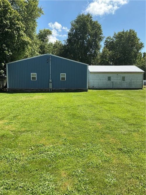 311 E Water St, Kansas, IL, 61933-6663 | Card Image