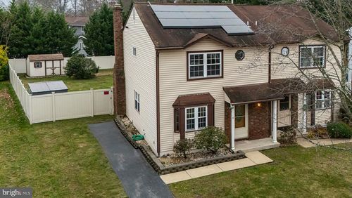 8 Marc Dr, Dayton, NJ, 08810-1367 | Card Image