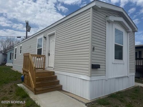 8 Avenue C, Keansburg, NJ, 07734-3206 | Card Image