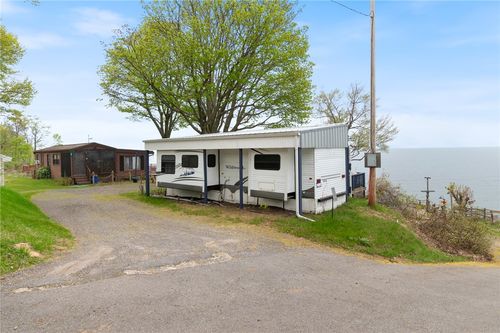 86-7945 Lake Rd, Sodus Point, NY, 14555-9615 | Card Image