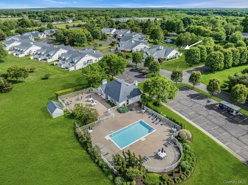 1-1 Summerfield Ln S, Riverhead, NY, 11901-5324 | Card Image