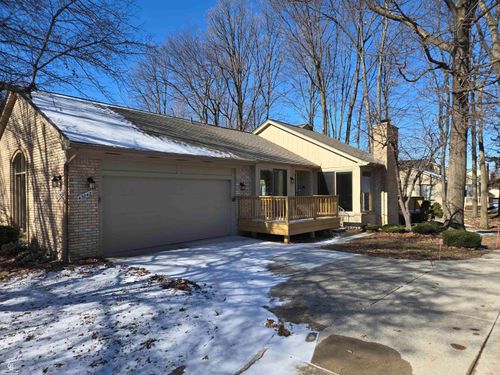 43042 Kirkland Ct, Utica, MI, 48315 | Card Image