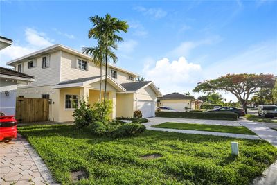 14750 Sw 141st Ter, House other with 4 bedrooms, 2 bathrooms and null parking in Miami FL | Image 3