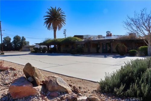 690 Us Highway 58, Barstow, CA, 92311-1785 | Card Image