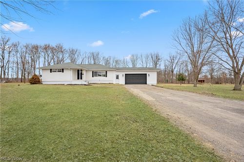 15938 W South Range Rd, Salem, OH, 44460-9130 | Card Image