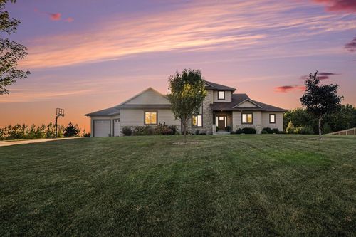 27217 Regal Ct Court, Sioux Falls, SD, 57108 | Card Image