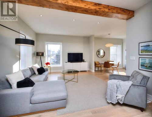 30 Eramosa Rd, Guelph, ON, N1E2L5 | Card Image