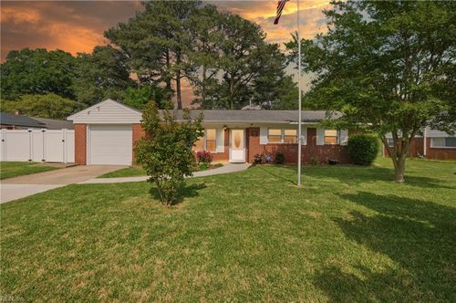 116 Goldcrest Dr, Chesapeake, VA, 23325-2210 | Card Image