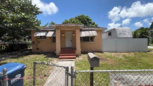 7305 Nw 17th Ct, Miami, FL, 33147-6309 | Card Image