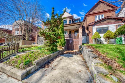 10 Redwood Ave, Toronto, ON, M4L2S6 | Card Image