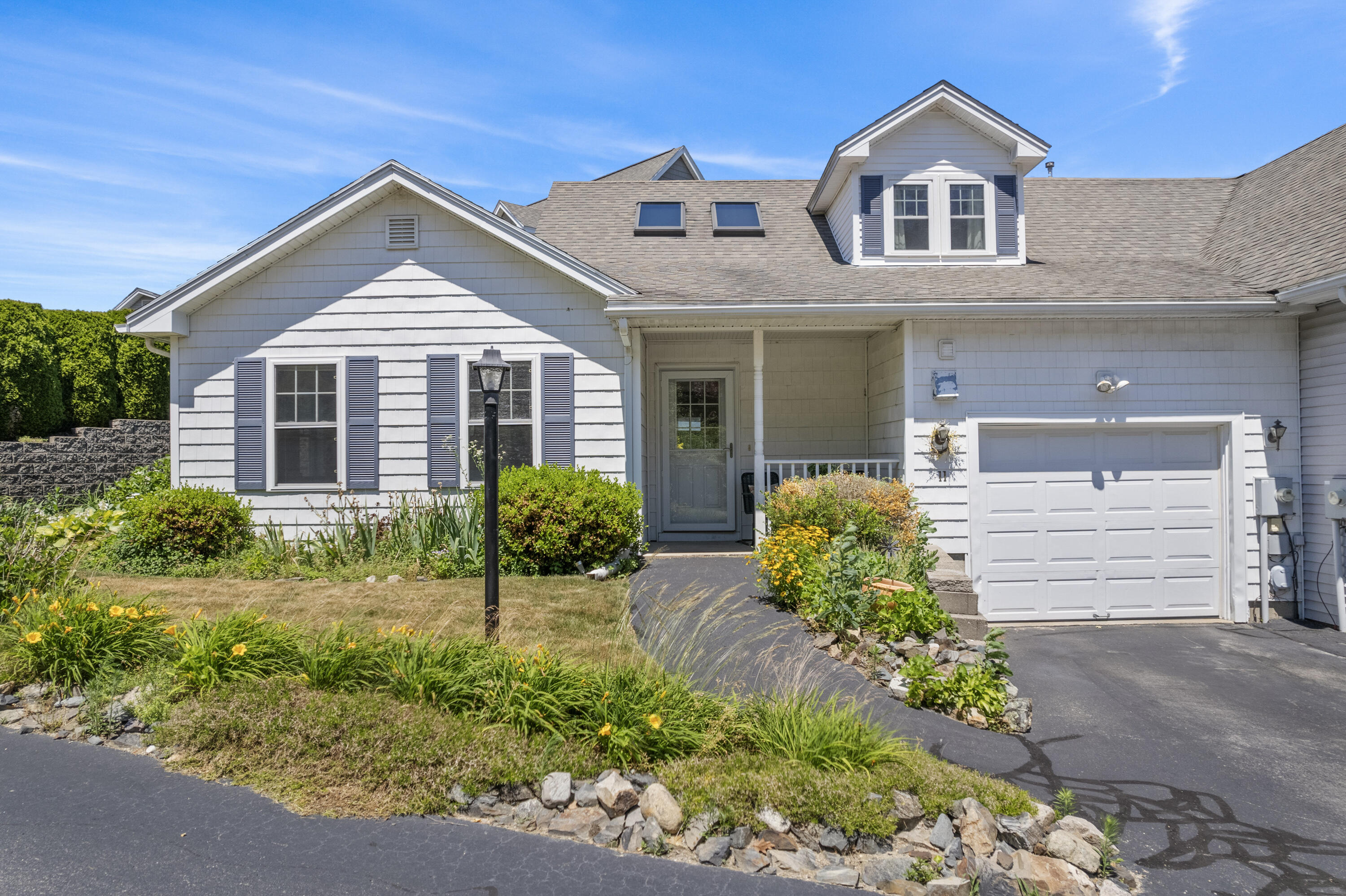 Spring Pond Cir, York, ME 03909