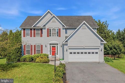 13 Creighton Ct, MARTINSBURG, WV, 25404-6183 | Card Image