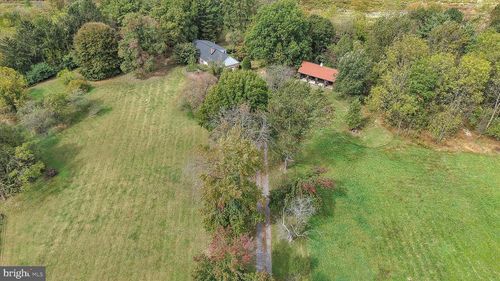 5729 Mount Pleasant Rd, BERNVILLE, PA, 19506-8208 | Card Image