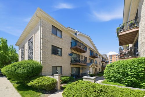 205-7204 W Cortland St, Elmwood Park, IL, 60707-4369 | Card Image