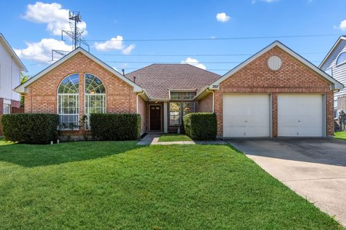 207 Crane Dr, Grand Prairie, TX, 75052-3380 | Card Image