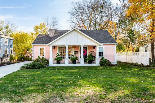 355 S 5th St, Zionsville, IN, 46077-1741 | Card Image