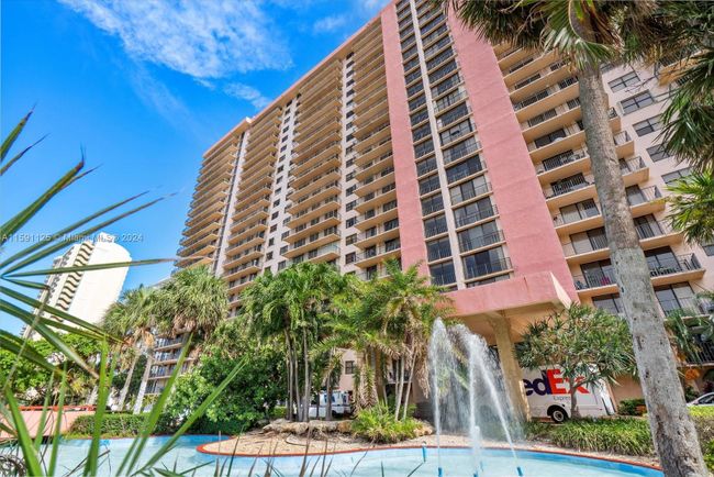 707 - 210 174th St, Condo with 2 bedrooms, 2 bathrooms and null parking in Sunny Isles Beach FL | Image 9