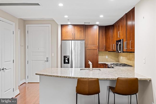 APT-213 - 8220 Crestwood Heights Dr, Condo with 1 bedrooms, 1 bathrooms and null parking in MCLEAN VA | Image 10