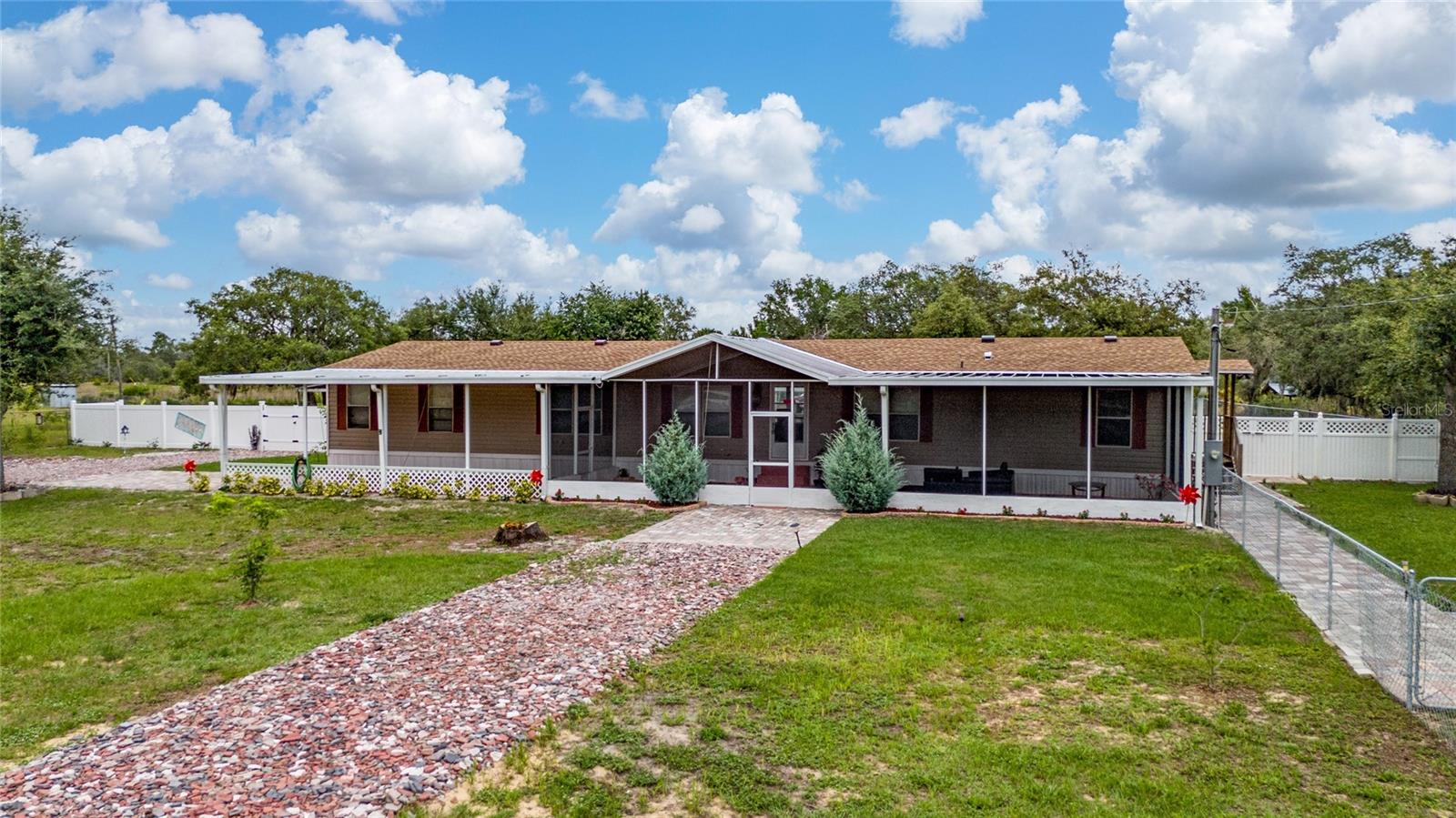 Residential in LAKE WALES 2