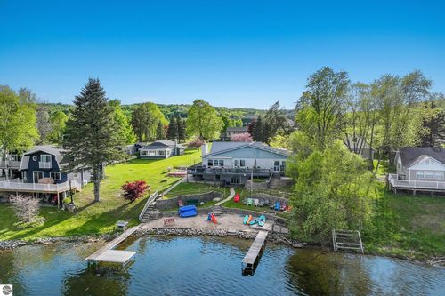 1198 W Intermediate Lake Dr, Central Lake, MI, 49622-9742 | Card Image